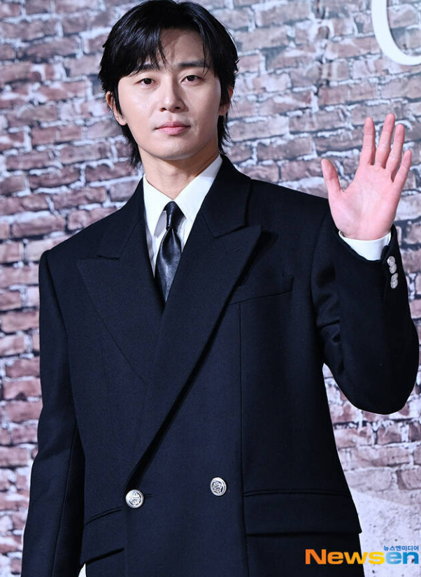 tái xuất tái xuất