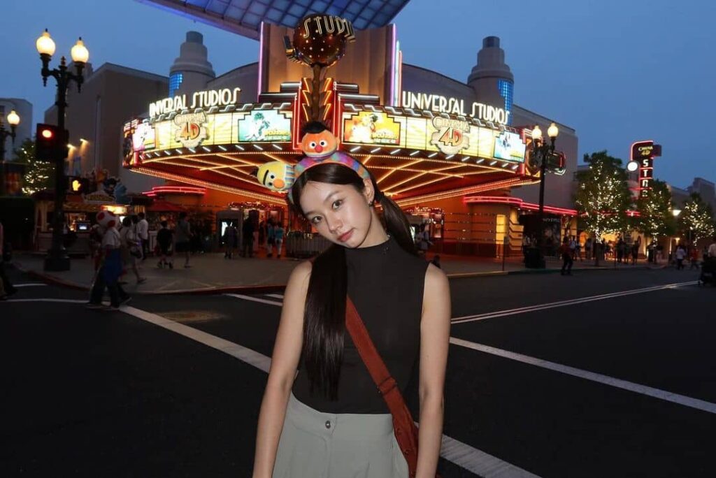 Mua Từ Hàn Quốc Hyeri Khoe Visual Tại Universal Studios