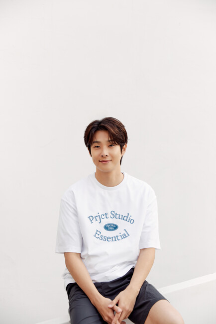 Phong cách tối giản nam Hàn Quốc