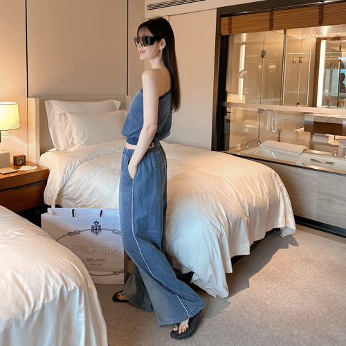 Quần áo denim nữ Hàn Quốc