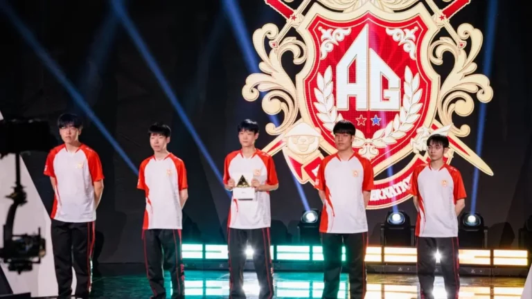 Anyone's Legend vs T1 EWC