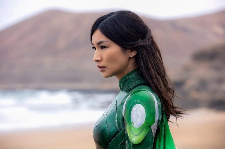 GEMMA CHAN NHẬP VAI SELINA TAN HỨA HẸN 007 FIRST LIGHT BÙNG NỔ Gemma Chan